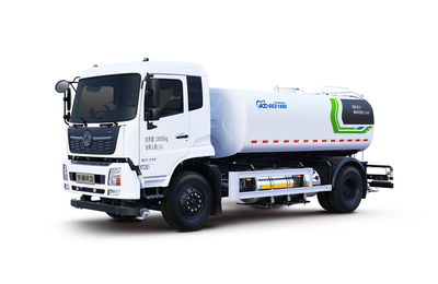 洒水车——城市脉络的无声守护者