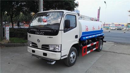 福田康瑞5吨洒水车 城市环境清洁的得力助手